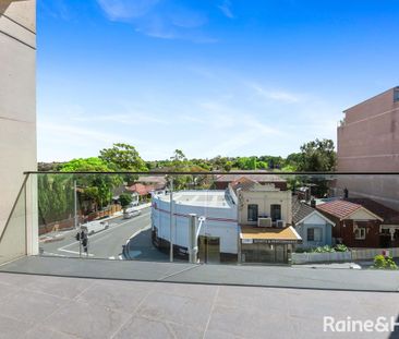 Stylish One Bedroom Apartment In Prime Location - Photo 3