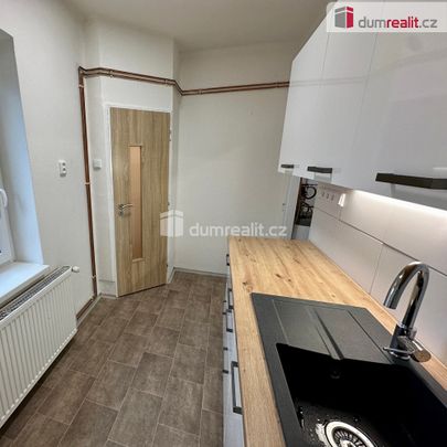 Pronájem bytu 1+1 36 m² - Photo 1