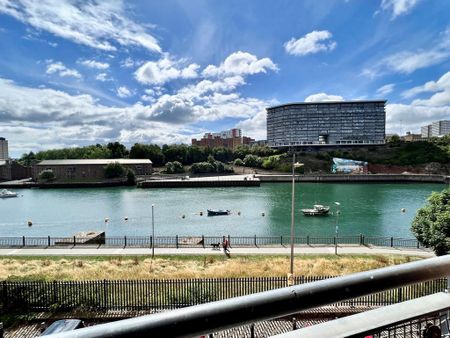 2 bedroom apartment to rent - Photo 2