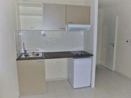 Location Appartement 3 pièces 54m² DOUAI 59500 - Photo 4