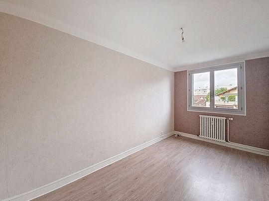 Location appartement 4 pièces 69 m² à Bourg-en-Bresse (01000) - Photo 1