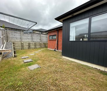 RARE IN RIVERHEAD - Photo 4