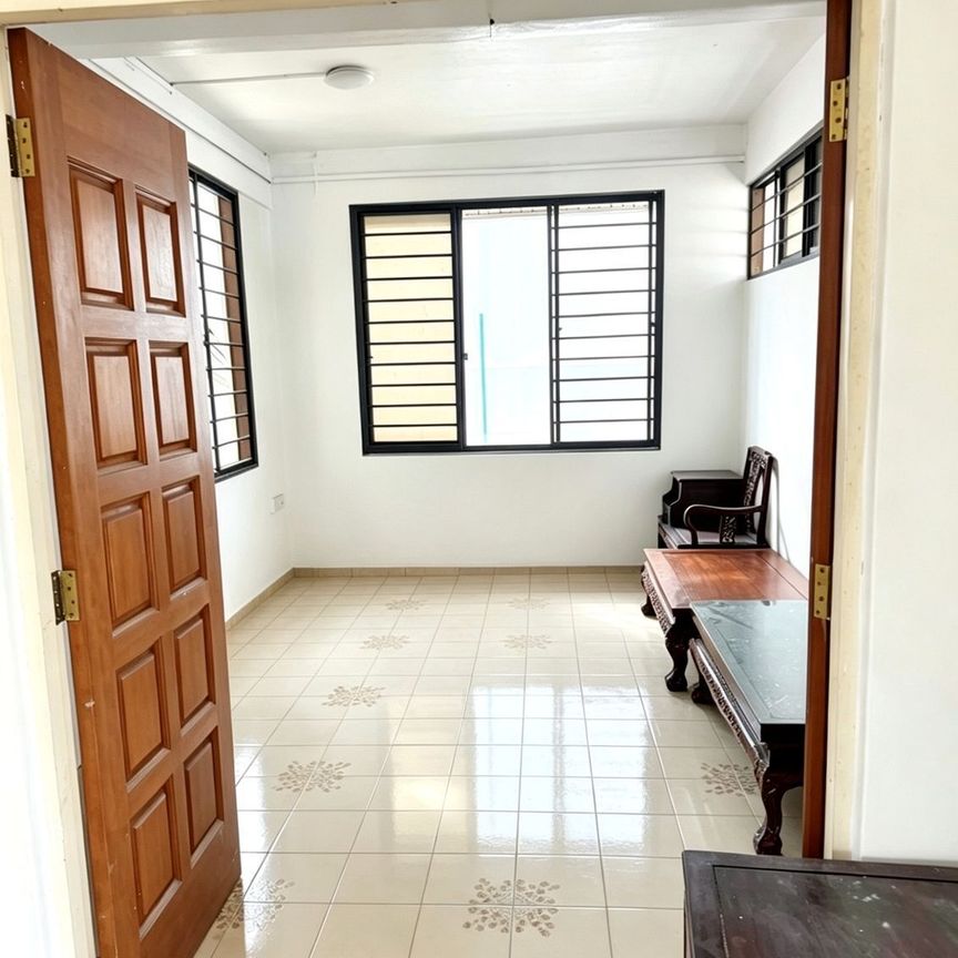 Robey Crescent (D19), Detached - For Rent - Photo 1