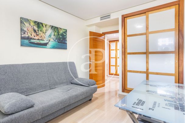 Flat for rent with swimming pool in Benicalap (Valencia) - Photo 1