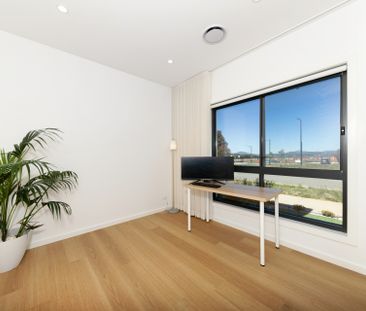 Stunning Family Home in Whitlam - Photo 2