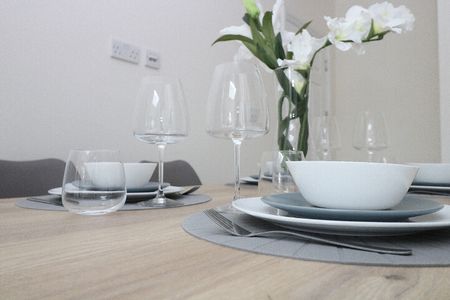 Room in a Shared House, The Fairway, W3 - Photo 2