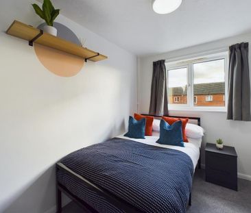 1 bedroom in a house share to rent - Photo 5