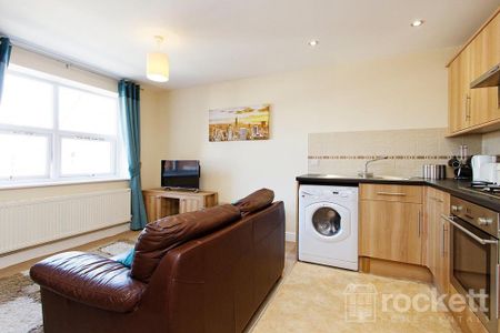 2 bedroom apartment to rent - Photo 4