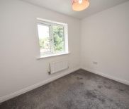 4 bed House - Detached for Rent - Photo 4