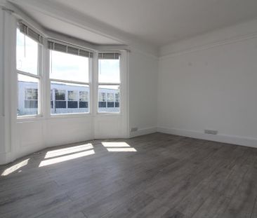 Bedsit to rent - Photo 1