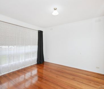 180 Casey Drive, Lalor - Photo 6