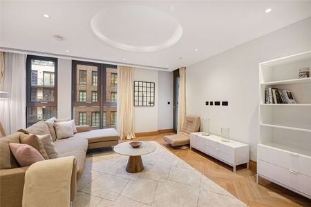 Beautiful 2 bedroom apartment with private terrace furnished to a very high standard. - Photo 4