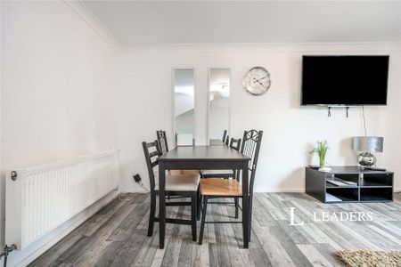 2 bedroom terraced house to rent - Photo 5