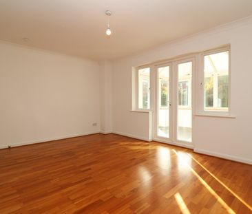 4 bedroom detached house to rent - Photo 1