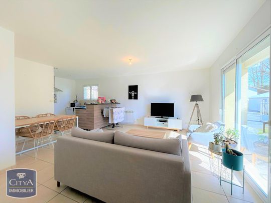 Location Maison 3 pièces 68m² COUTRAS 33230 - Photo 1