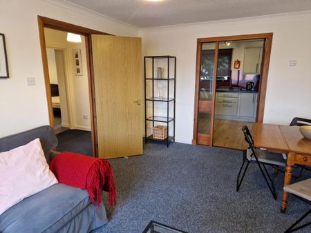 2 bedroom flat to rent - Photo 4