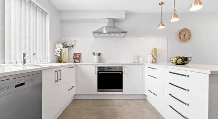 Silverdale Fab Townhouse - Photo 2