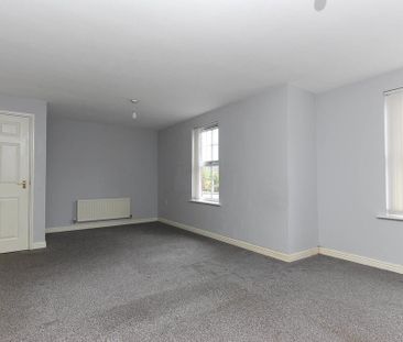 2 bedroom ground floor flat to rent - Photo 1