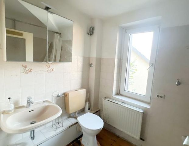 Lichtdurchflutete 4-Zimmer-Dachgeschosswohnung in bester Lage + Einbauküche - Foto 1