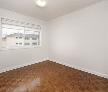 Location, Location! - Photo 5