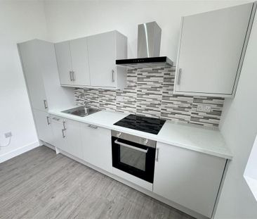 3 bedroom apartment to rent - Photo 6