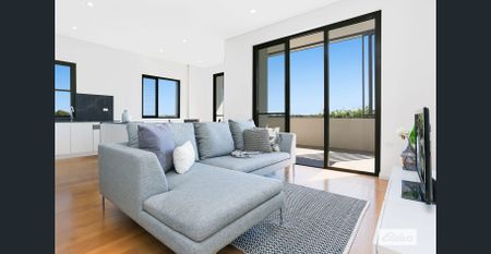 Penthouse - Pets on Application - Photo 4