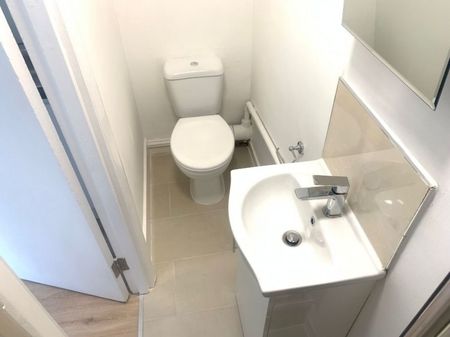 Archway Road, London - Photo 5