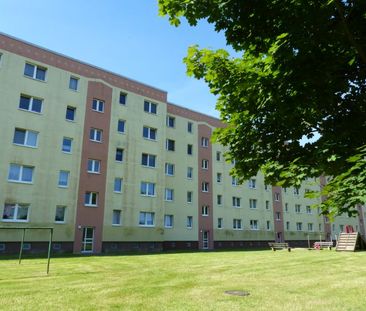 3 Zimmerwohnung mit Loggia in beliebter Wohngegend in Lankow verfügbar! - Photo 1