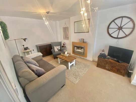 Sylvan Ridge, Huddersfield - Photo 1