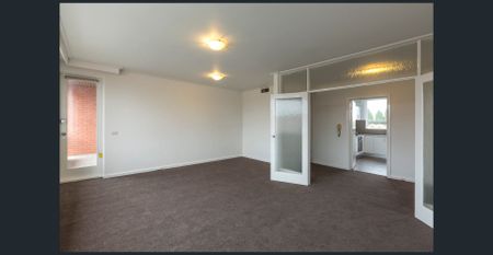 Spacious and Modern Two-Bedroom Apartment - Photo 4