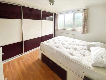 3 bedroom semi-detached house to rent - Photo 5