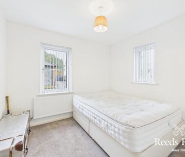 10 Fort Manor, Dundonald, Belfast, BT16 1ZA - Photo 4