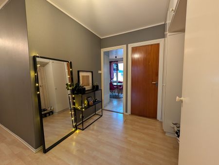 Kristinehamnsgatan, Farsta - Photo 2