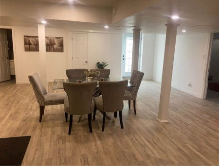 For Lease - 540 Mcgregor Farm Trail, Newmarket, Ontario - Photo 2