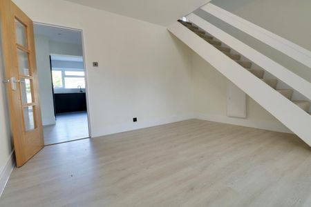 5 bedroom detached house to rent - Photo 5