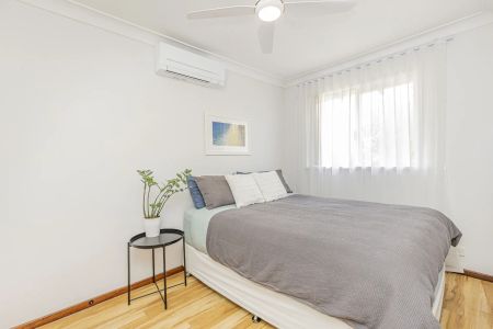 Charming Townhouse in Prime Como Beach Location! - Photo 4