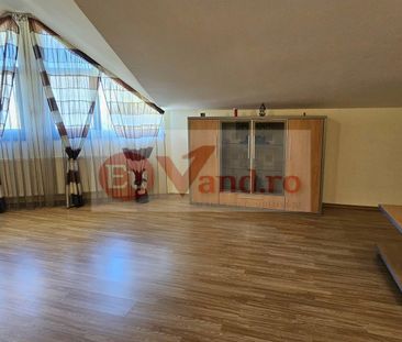 Închiriază Apartament 5 camere Micro 20 - Fotografie 5