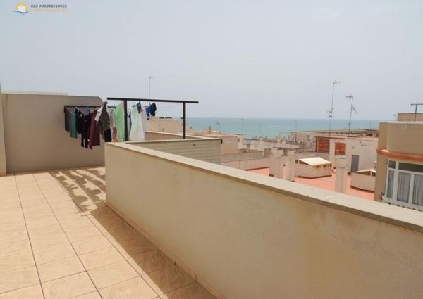 Nice south facing apartment 100 meters from the beaches