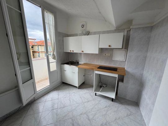 Exclusivité – Agréable 2 pièces avec balcon, centre de Nice - Photo 1