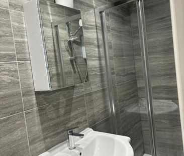 Studio Flat, Blythswood Road, IG3 - Photo 2