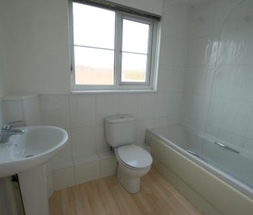 1 bedroom maisonette to rent Dolphin Mews, Chichester, West Sussex,... - Photo 2