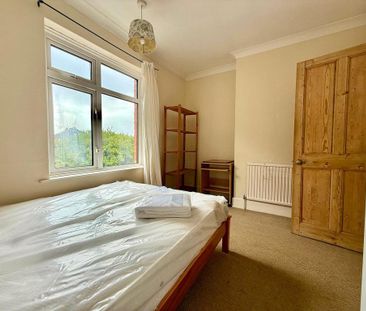 4 bedroom detached house to rent - Photo 6