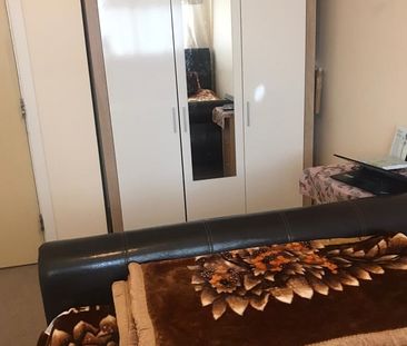 1 Bed Flat, High Point, NG7 - Photo 6