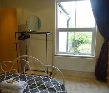 1 Bed Flat, Totterdown, BS3 - Photo 4
