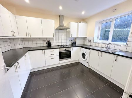 A 2 Bedroom Apartment Instruction to Let in St Leonards-on-Sea - Photo 5