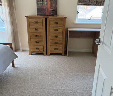 1 bedroom in a house share to rent - Photo 3