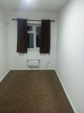 1 Bed Flat, Brook Road, M14 - Photo 3