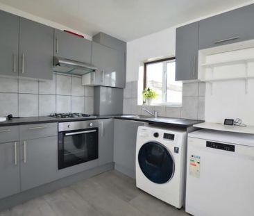 2 bedroom semi-detached house to rent - Photo 6