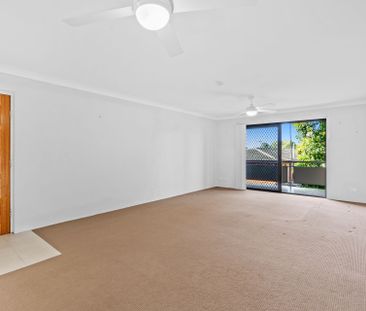 Large Modern Unit with City Views! - Photo 1