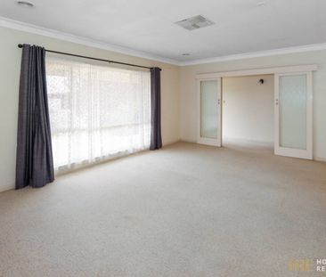 Comfortable & Convenient Living Near the Wimmera River - Photo 4